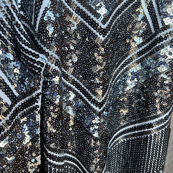 Art Deco Black & Silver Sequin Chevron Mini Dress - Picture 4 of 7